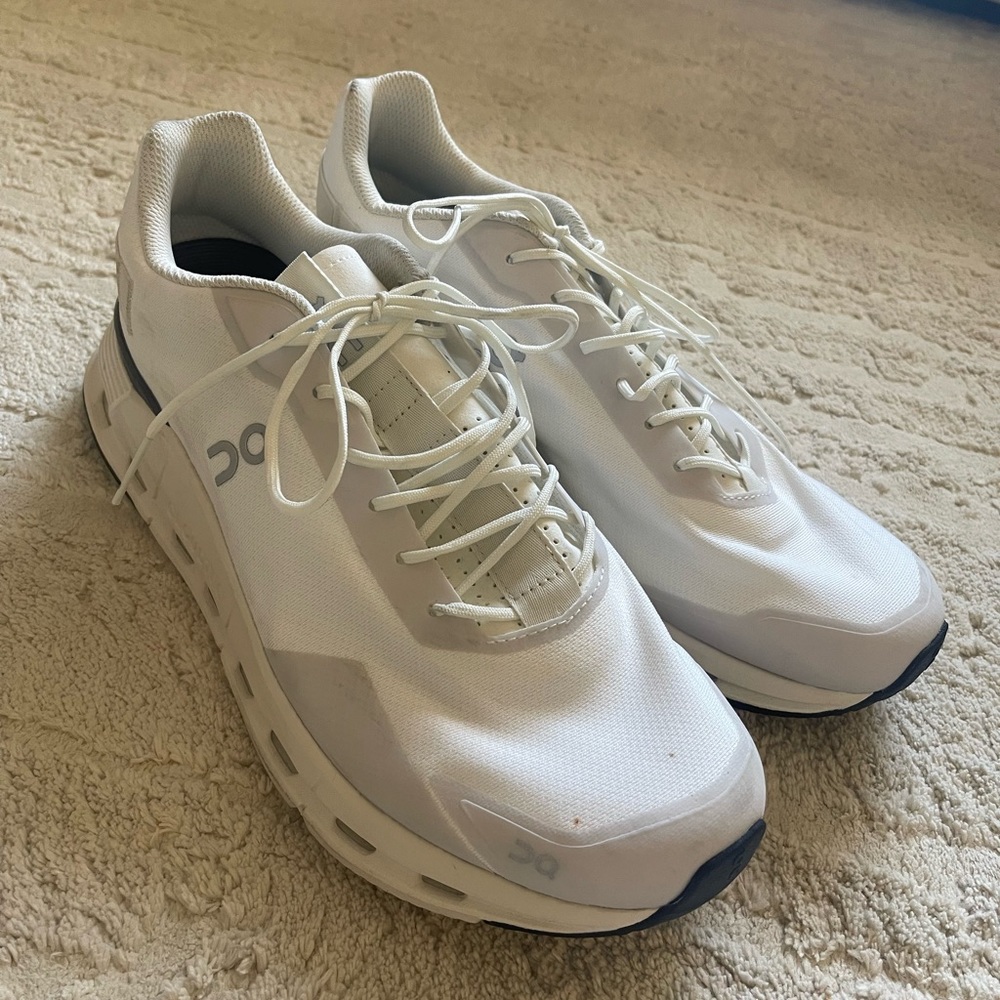 ON Men's Cloudnova Sneakers Size 11.5